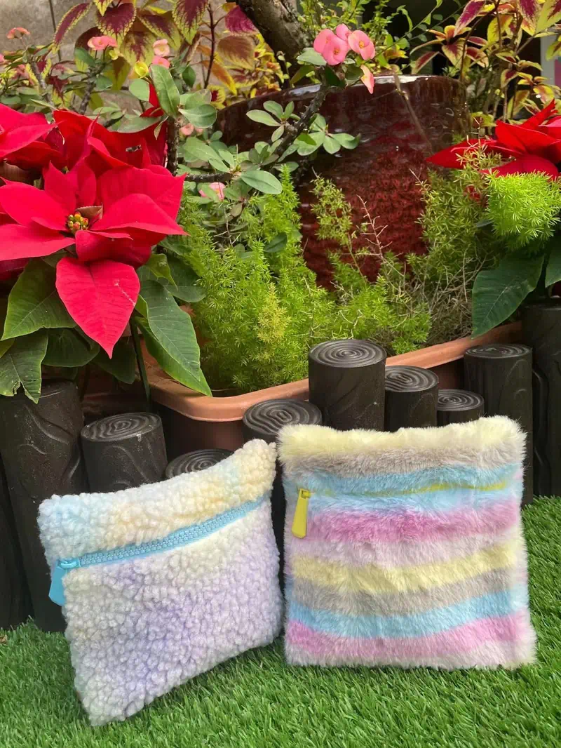 SHORTS-SOFT FUR COSMETIC BAG